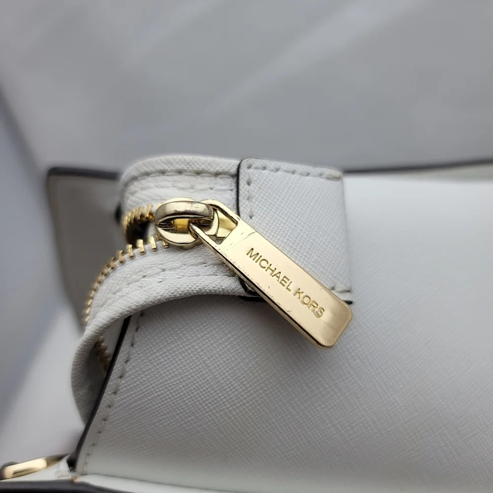 *FINAL PRICE* Michael Kors Studded Selma Medium Top Zip Leather Satchel - Picture 13 of 15